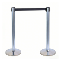 Poteau de file d'attente réutilisable en alliage d'aluminium de 2 m avec sangle rétractable de 360 mm et base anti-basculement pour salons professionnels et lancement de produits