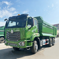 Camion benne d'occasion Sinotruk Howo 8x4 6x4, 40 mètres cubes, 12/10 roues, à vendre