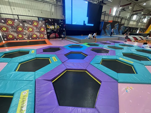 Grand centre de jeux intérieur commercial, parc de trampolines d'aventure sportive durable, aire de jeux pour enfants avec composants en acier et en plastique - Product Image 4