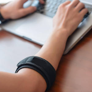 Penyangga siku tenis dapat diatur pegolf tali siku Band bantuan lengan bawah dengan bantalan kompresi untuk Tendonitis Pria & Wanita - Product Image 6