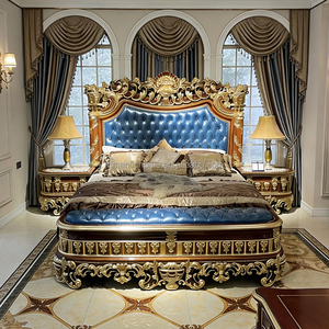 Juego de Cama Clásico de Lujo en Caoba con Hojas de Oro, Cama de Madera Tallada de Estilo Barroco Francés con Espejo y Mesita de Noche para Palacio o Mansión - Product Image 2