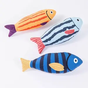 Wholesale Plush Fish Design Catnip Pet Cat Toy Cat Accessories Pet Chew Toys
