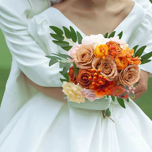 Soie artificielle fleurs simulées boîte-cadeau fête de <span class=keywords><strong>mariage</strong></span> bricolage décoration de la maison Bouquet proposition vraie touche mariée tenant des fleurs - Product Image 1