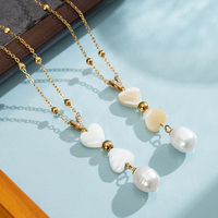 Collar Bingxin Romántico con Colgante de Concha Impermeable, Perla Barroca en Forma de Corazón, Cadena de Oro con Pavé y Satélites, Chapado en Oro de 18K PVD, para Vacaciones en la Playa