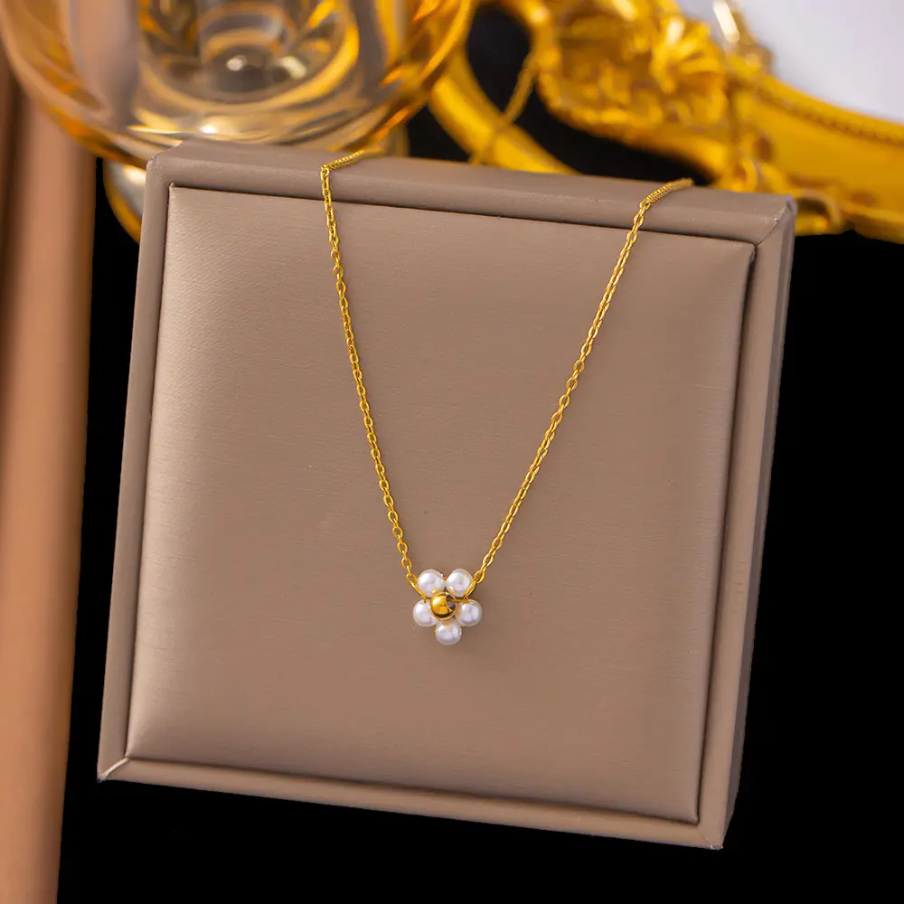 Fashion 2023 jewelry custom Gold Plated pearl necklace adjustable women's flower pendant necklace