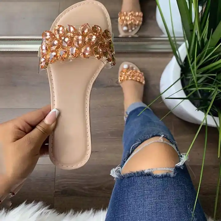 Share 179+ beautiful slippers for women latest
