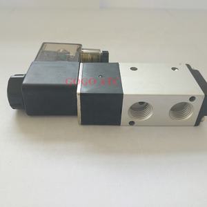 Válvula solenoide neumática GOGO <span class=keywords><strong>3V210</strong></span>-06 <span class=keywords><strong>3V210</strong></span>-<span class=keywords><strong>08</strong></span> Puerto <span class=keywords><strong>NO</strong></span>/NC 1/8 "1/4" 24V CC Válvula DE CONTROL DE 3/2 vías con tipo de enchufe Luz LED roja - Product Image 4