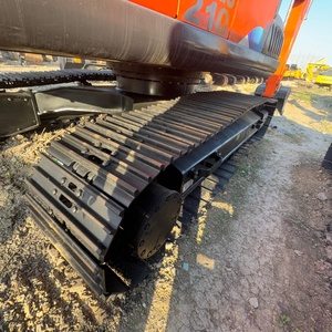Excavatrice sur chenilles HITACHI ZX210 d'occasion, haute performance, 90% neuve, disponible à la vente - Product Image 2