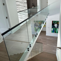 Rampe d'escalier intérieure EKOO en verre sans cadre avec support en acier inoxydable