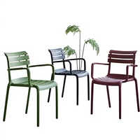 Fauteuil empilable en PP avec dossier à lattes et accoudoirs, chaise de salle à manger moderne pour l'intérieur et l'extérieur, chaise de loisirs pour salon, patio, café