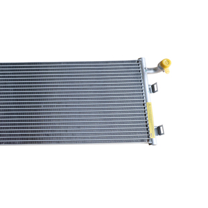Pièces de performance automobile Pièces de rechange pour voiture Radiateur de <span class=keywords><strong>batterie</strong></span> automobile pour <span class=keywords><strong>Mercedes</strong></span> Benz GLS167 OE .1675000400 - Product Image 3