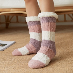 Delle ragazze delle signore Ha Lavorato A Maglia di Inverno Caldo <span class=keywords><strong>pile</strong></span> Foderato Piano Casa <span class=keywords><strong>Calze</strong></span> spesse <span class=keywords><strong>Calze</strong></span> Slipper <span class=keywords><strong>Con</strong></span> Anti-Grip antiscivolo - Product Image 1