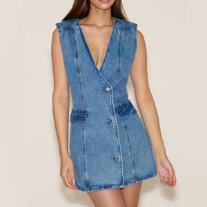 Robe Courte Formelle en Jean Bleu sans Manches à Col en V Profond, Style Décontracté, Collection Été 2025 – Vente en Gros pour Boutiques - Product Image 1
