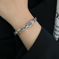 Nouveau design de niche style hip-hop tempérament polyvalent minimaliste bouton de fleur militaire bijoux de bracelet de l'industrie lourde