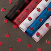 Papier d'emballage pour fleurs imperméable à l'eau à motif de fraises, emballage floral, papier à fleurs semi-transparent, fournitures de fleuristes en gros