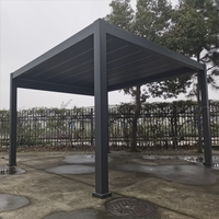 Pérgola Exterior Bioclimática de Aluminio con Rejillas Eléctricas, Acabado con Recubrimiento en Polvo, Tamaño Personalizado y Diseño Ecológico