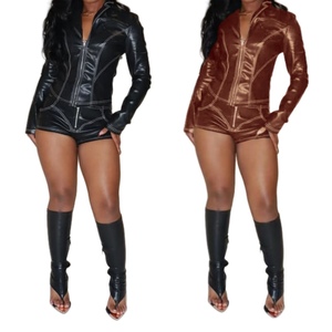 Ensemble 2 pièces décontracté en cuir PU extensible pour femmes, haut à manches longues et short, nouvelle collection - Product Image 1
