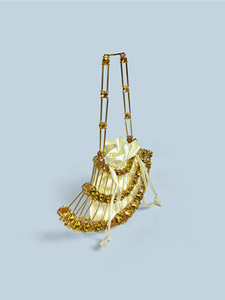 กระเป๋าถือทรงพัดประดับลูกปัด Citrine Gold Hollow Niche สำหรับผู้หญิง กระเป๋าคริสตัลสีเหลืองใหม่ งานแฮนด์เมดประดับอัญมณีแบบโปร่ง สำหรับงานปาร์ตี้ - Product Image 3