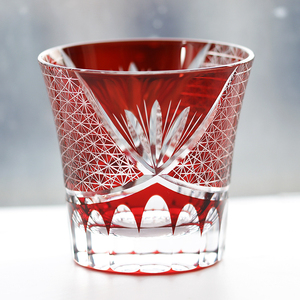 Fabrication d'usine <span class=keywords><strong>de</strong></span> haute qualité exquise sculpture <span class=keywords><strong>verre</strong></span> à <span class=keywords><strong>whisky</strong></span> consomme beaucoup d'énergie en bouteille amers pour le vin <span class=keywords><strong>de</strong></span> thé - Product Image 5