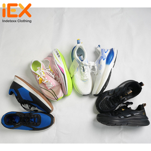 Chaussures de football d'occasion en gros, lot de chaussures usagées, surplus d'usine, conteneur 20 pieds, importateurs Amérique centrale, LATAM - Product Image 1
