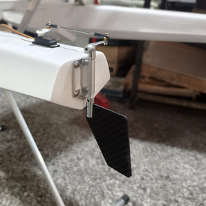 Roue de direction aquatique en fibre de carbone FM26-WD avec support en aluminium usiné pour hydravion RC - Product Image 6