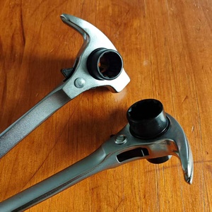 Clé à cliquet à douille CRV à queue pointue forgée avec tête de marteau à griffes - Product Image 1
