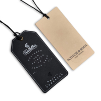 DP24-Premium Kraft blanc repliable étiquettes volantes étiquettes d'entretien de lavage de vêtement personnalisées pour chapeaux sacs Techniques UV force industrielle
