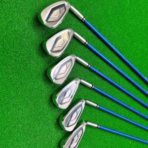 Vente en gros usine : Ensemble <span class=keywords><strong>de</strong></span> fers <span class=keywords><strong>de</strong></span> <span class=keywords><strong>golf</strong></span> portables et légers à semelle large pour une interaction optimale sur le gazon, idéal pour les joueurs occasionnels au parcours et l'usage quotidien 440 - Product Image 3