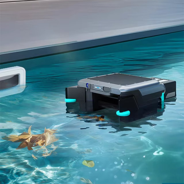 Solar Powered Robotic Pool Skimmer Cleaner Dual Charging Automatic Pool Vacuum Robot Above-Ground Outdoor Swimming Pool Cleaning