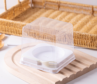 Boîte à Gâteau Jetable Transparente PET Carrée en Gros à Emporter avec Assiette Ronde Intérieure de 1 Ct pour Gâteau Dessert Mousse Sucre Sushi
