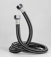 Tuyau flexible tressé noir avec raccord fileté femelle pour réparation de robinets et projets de salle de bain – Approvisionnement direct usine