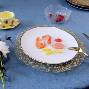 Assiettes à dîner en <span class=keywords><strong>verre</strong></span> uni avec motif de broderie dorée écologique, design fantaisie fait à la main, chargeurs pour la décoration d'événements de mariage - Product Image 5