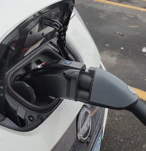 Adattatore EV Longood da CCS1 a CHAdeMO 200KW, Connettore EV Economico per Ricarica Rapida con Certificazione CE per Nissan Leaf, TOYOTA, <span class=keywords><strong>TAYCAN</strong></span>, BENZ, AUDI, KIA - Product Image 1