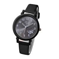 Nouvelle montre à Quartz de mode pour femmes élégant motif papillon mignon cadran Sunburst boîtier en alliage cadran en verre pour les étudiants en Stock