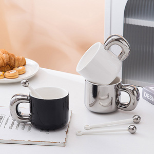 Tasse à café en porcelaine de luxe créative avec anse plaquée argent, 380 ml (12 oz), pour petit-déjeuner, lait ou café, avec fouet intégré - Product Image 2