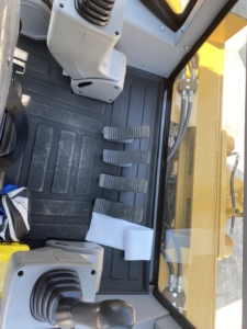 รถตักล้อยาง CAT 428F ใหม่เอี่ยมพร้อมอุปกรณ์ครบครัน เครื่องจักรก่อสร้างอเนกประสงค์สำหรับงานทางหลวงและงานวิศวกรรมในเมือง - Product Image 6
