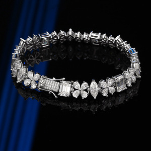Lujo Esmeralda corte 1CT VVS1 GRA Moissanite trébol <span class=keywords><strong>de</strong></span> cuatro <span class=keywords><strong>hojas</strong></span> flor tenis cadena pulseras 925 joyería <span class=keywords><strong>de</strong></span> plata esterlina para regalo - Product Image 3