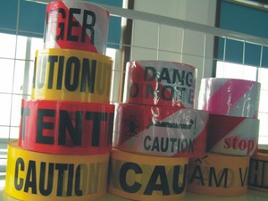 Tùy chỉnh màu vàng PE cảnh báo Băng chướng ngại vật an toàn băng với thận trọng tin nhắn cá nhân hướng dẫn băng - Product Image 5