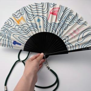 Prezzo di fabbrica 2025 ventilatore in legno pieghevole su misura 23cm 26cm da portare via i ventilatori a mano con cordini a tracolla per regalo - Product Image 3