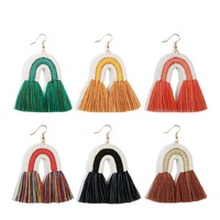 Vente chaude conception ethnique gland macramé arc-en-ciel boucles d'oreilles bohème armure fil de coton frangé goutte boucle d'oreille pour les femmes bijoux