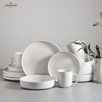 Lot de Vaisselle en Céramique Blanche LOMATO Réutilisable, Écologique et Durable pour 4 Personnes, en Grès, Compatible Micro-ondes