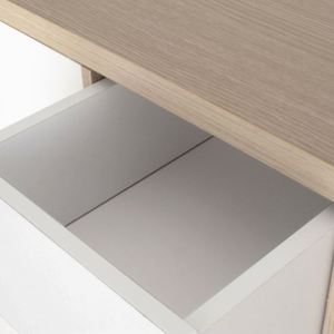 Elementos esenciales del dormitorio: Descubra otras elegantes piezas de muebles de dormitorio para completar y complementar su santuario personal. - Product Image 2
