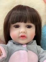 Poupée Reborn Fille 33 cm R&B, Jouet Doux Corps Entier Nouveau-né avec Yeux Clignotants et Vêtements Interchangeables