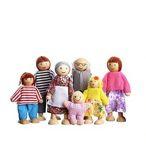 Maison de jeu de simulation pour enfants, ensemble de 7 poupées, avec 4 personnages mignons, pour jeu de rôle familial, en tissu, style chignon noir - Product Image 1