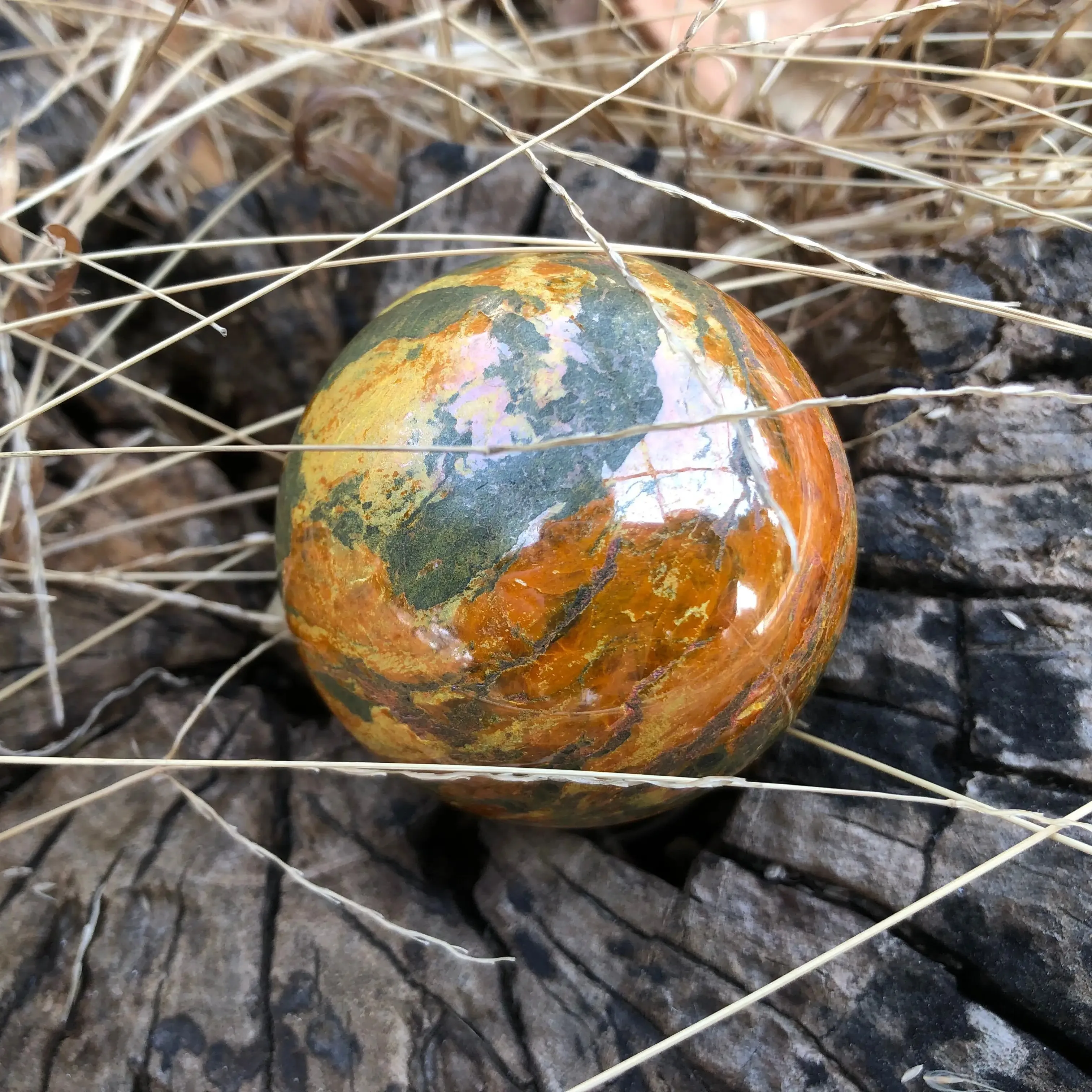 Vendita in fabbrica sfera di cristallo di quarzo naturale pietra preziosa artigianato giallo Realgar diaspro piccola sfera di cristallo per la decorazione