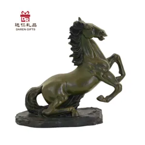 Kerajinan patung Resin buatan tangan kustom hadiah Dekorasi patung hewan kuda Polyresin kerajinan Resin Dekor patung