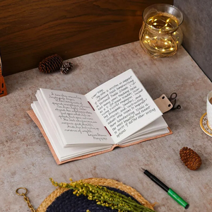 สมุดบันทึกหนังทำมือระดับพรีเมียม พร้อมอัญมณีบำบัด  ตัวล็อคแบบโบราณ กริโมแวร์ สมุดจดบันทึกสไตล์วินเทจ - Product Image 3