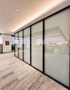 Vente en gros <span class=keywords><strong>Cloison</strong></span> <span class=keywords><strong>de</strong></span> séparation <span class=keywords><strong>de</strong></span> bureau design moderne <span class=keywords><strong>Cloison</strong></span> intérieure panoramique en <span class=keywords><strong>verre</strong></span> - Product Image 4