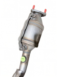 Convertidor catalítico de tres vías de acero montado en la parte trasera para Honda Fit 1.5L 2015-2022 Híbrido - Product Image 5