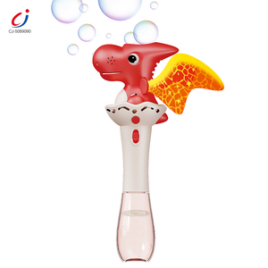 Bâtonnets à bulles Chengji, jouet de fête de jardin, baguette à bulles dinosaure de dessin animé télécommandée pour bataille interactive, alimentée par piles - Product Image 1